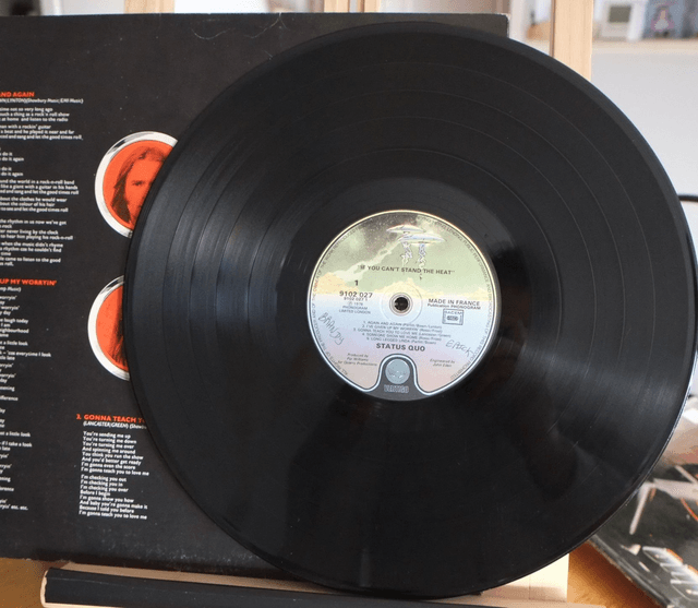 Status Quo - If you can't stand the heat
