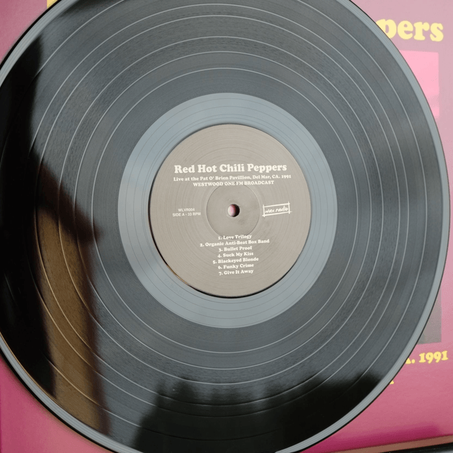 RED HOT CHILI PEPPERS - Live at the pat O' Brien pavillon - 1991