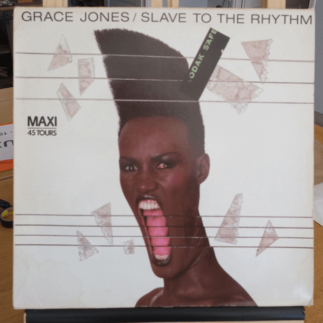 GRACE JONES - Slave to the rhythm