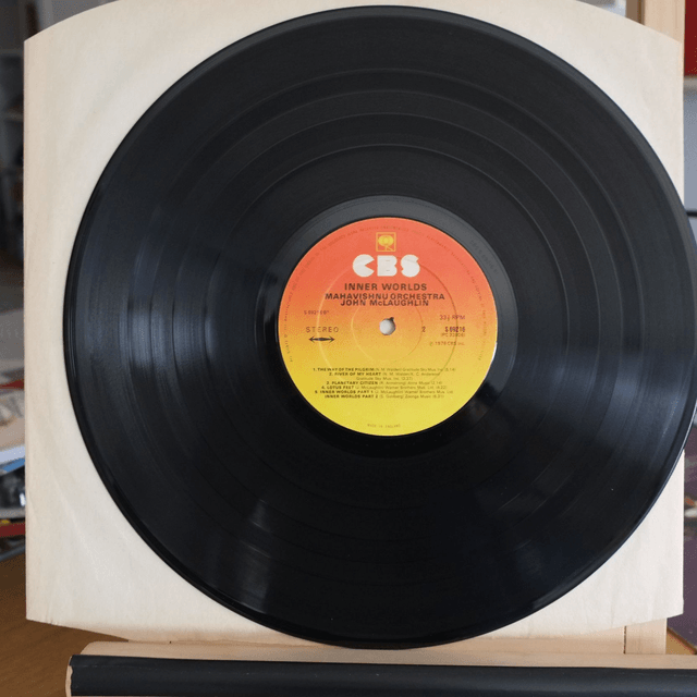 MAHAVISHNU ORCHESTRA/ JOHN MCLAUGHLIN -  Inner worlds