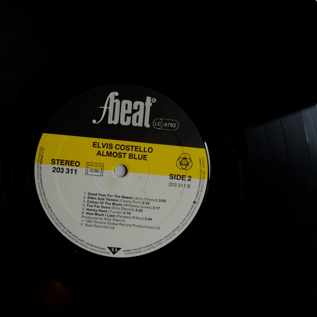Elvis Costello - Almost blue