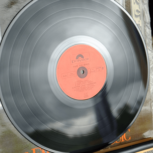 ELECTRIC LIGHT ORCHESTRA - Face the music