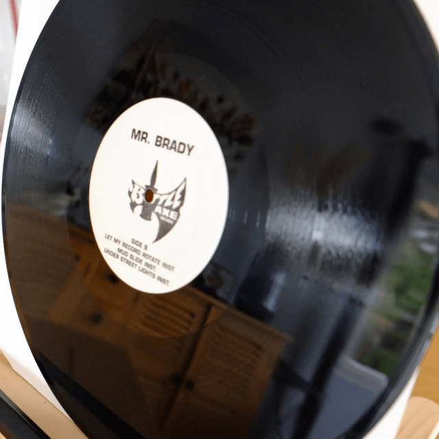 MR.BRADY - Let My Record Rotate