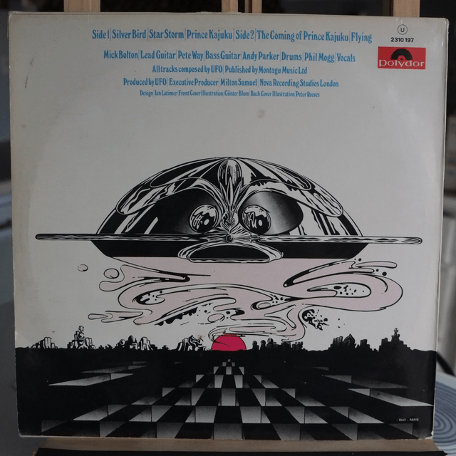 UFO II - Flying