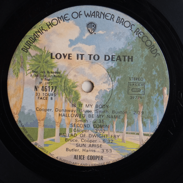 ALICE COOPER - Love it to death