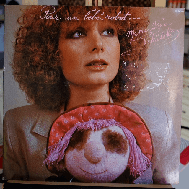 MAMA BEA TIEKELSKI - Pour un bébé robot