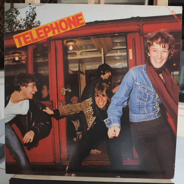 TELEPHONE  -(Eponyme)